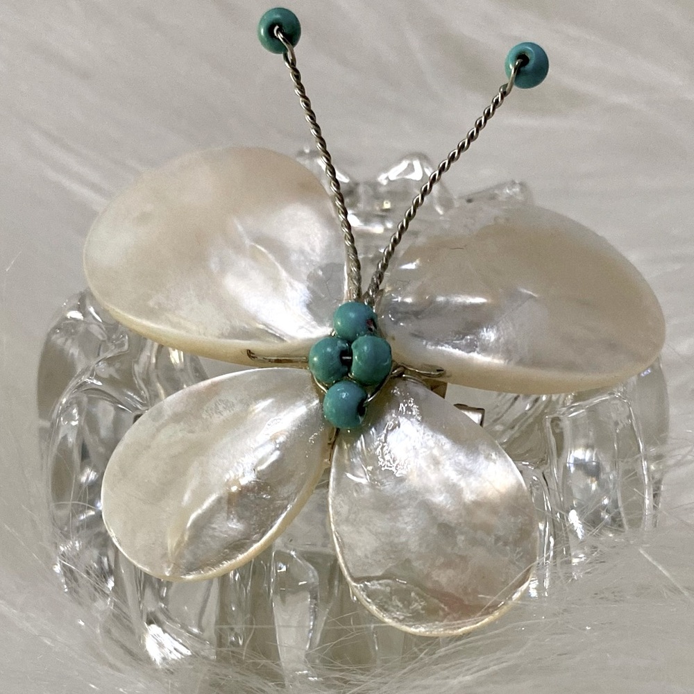 🦋Butterfly/Pendant and brooch. made of sea shell material🦋#BROCHE